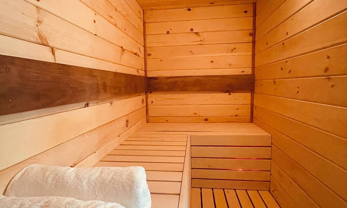 Town of Veteran House | Peaceful space in the country. Deck&private indoor sauna. Surrounded by nature!