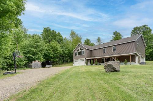 Town of Fowler House | Pet Friendly Family Getaway on 15 Acres!