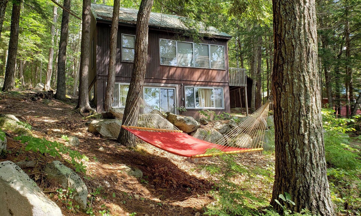 Waterford Cottage | Pet-Friendly Keoka Lake Camp w/Private Dock, Sandy Beach & Stunning Sunsets!