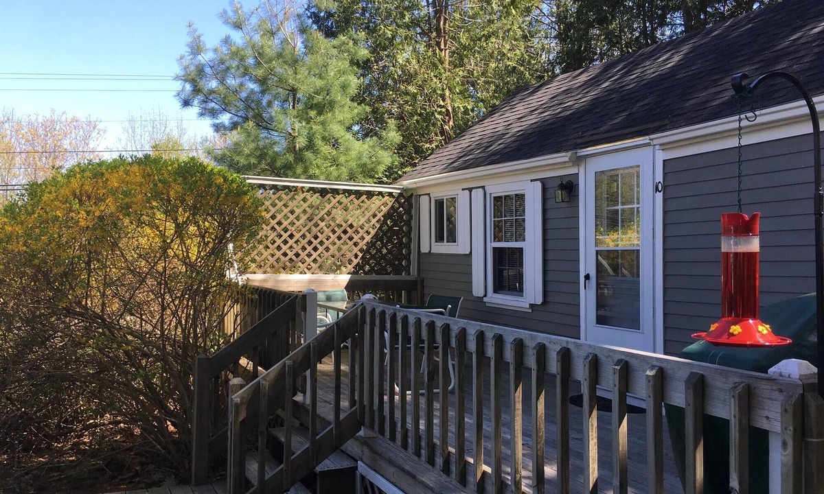 Lincolnville Cabin | Pine Grove Cottages: Cottage 10 - Pet Friendly