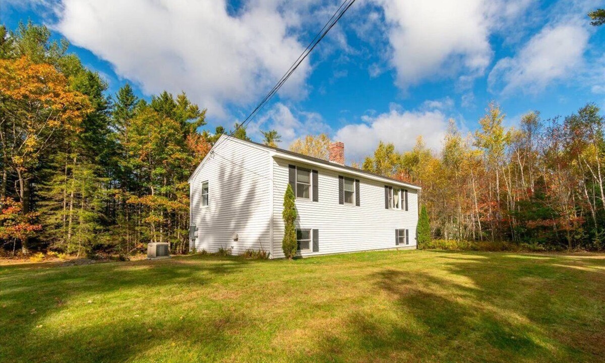 Isle of Springs House | Pine & Sea- Best of Both On Barter's Island