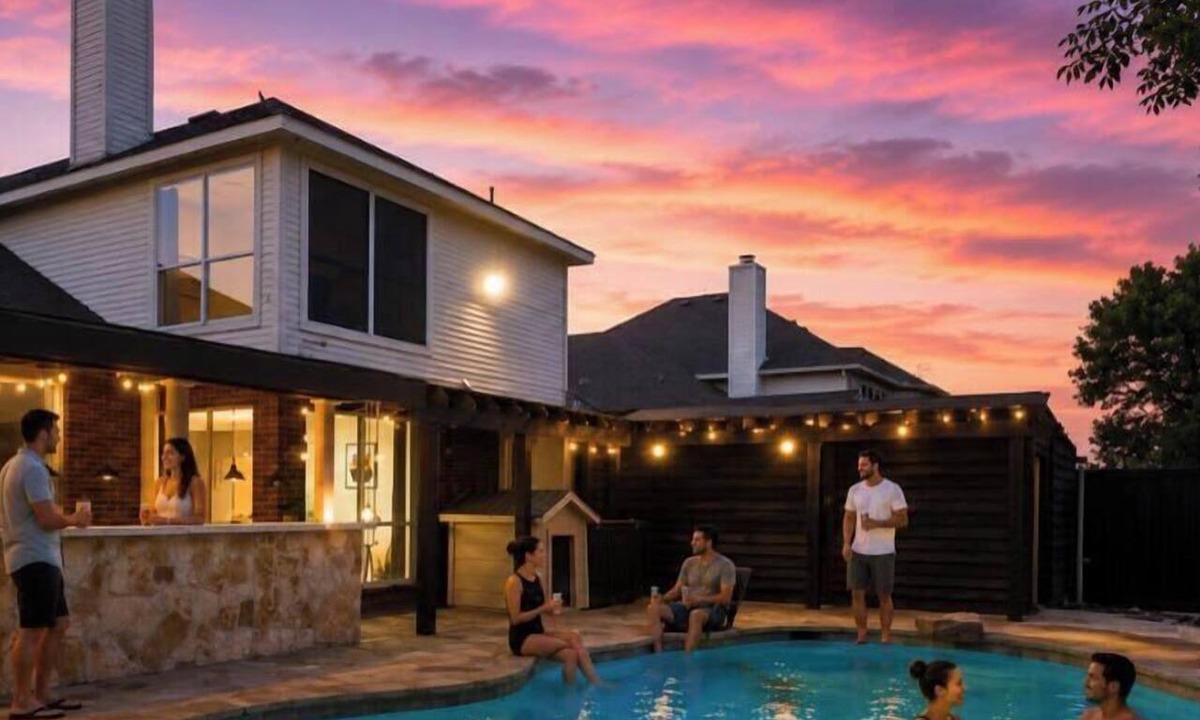 Sachse House | Prestigious 5BR/3.5B Home with Pool, Sauna, Game Room & Bar