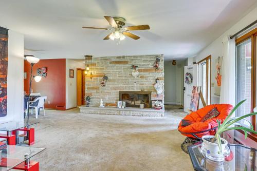 Grove City House | Private 5-Acre Lake: Pet-Friendly Grove City Home