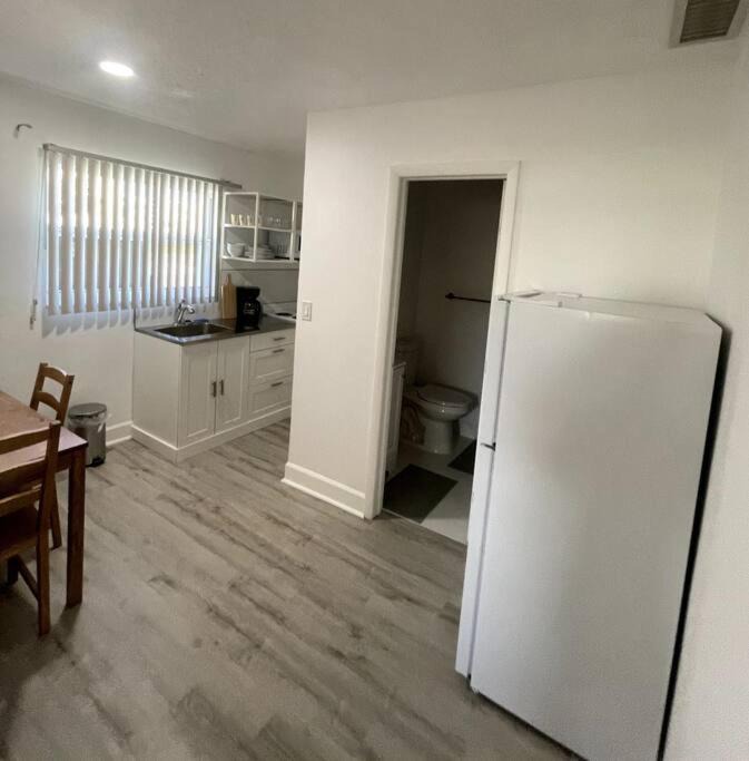 Dania Beach Apartment | private condo, 2 bed, free parking and Wi-Fi, Plus