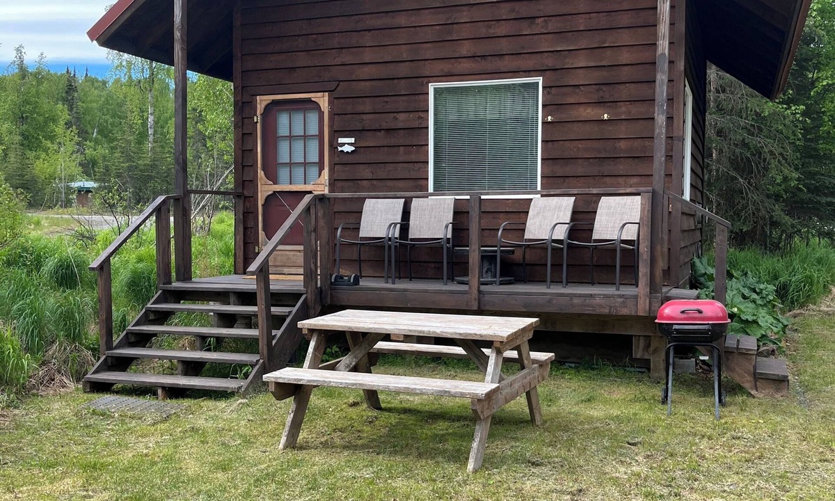 Soldotna Cabin | Private Kenai River fishing, no combat fishing here! Comfy cabins too!