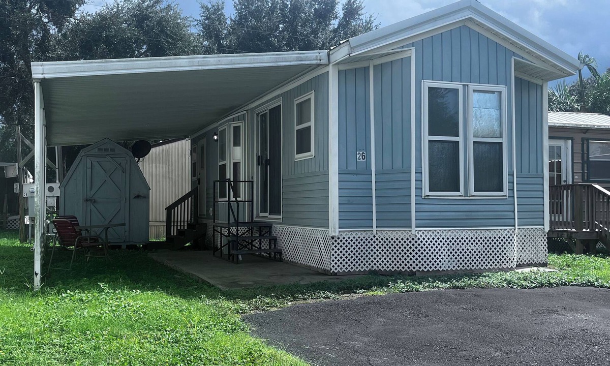 Harlingen House | Quaint and Quiet Tiny Home, with Pool Access!