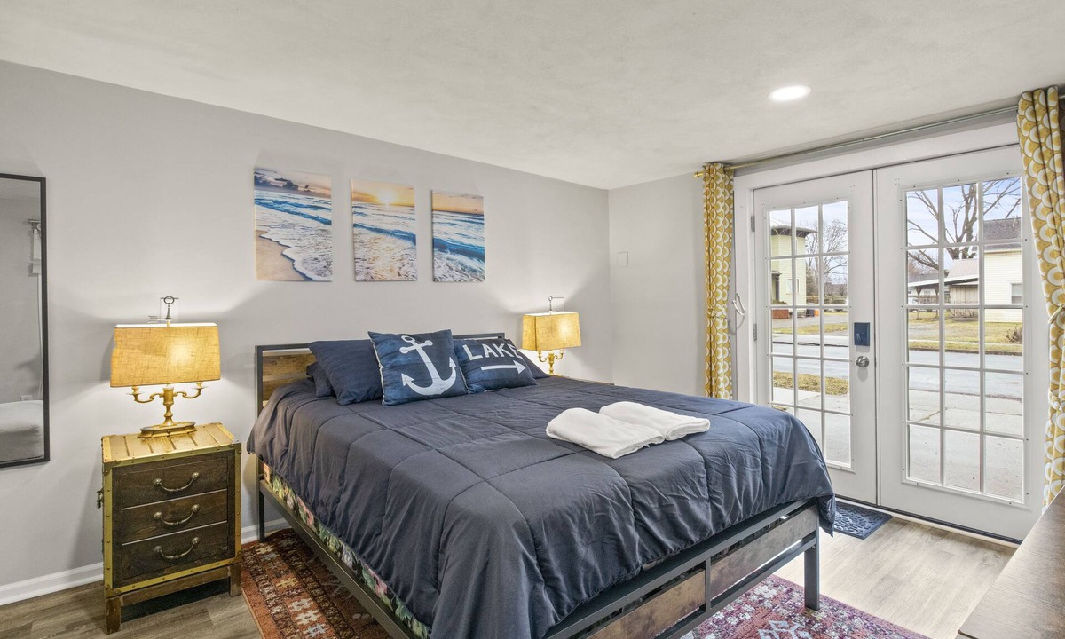 Watkins Glen Apartment | Quaint Guest House with walkable locale!