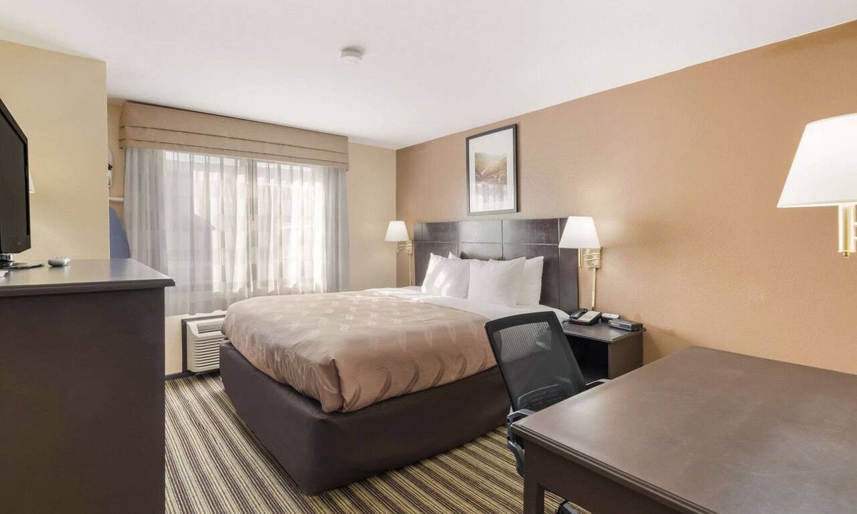 Clovis Hotel | Quality Inn Clovis