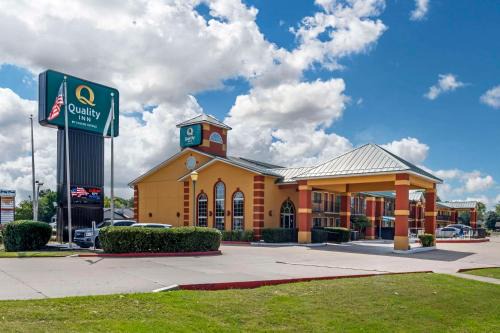 Siloam Springs Hotel | Quality Inn Siloam Springs West