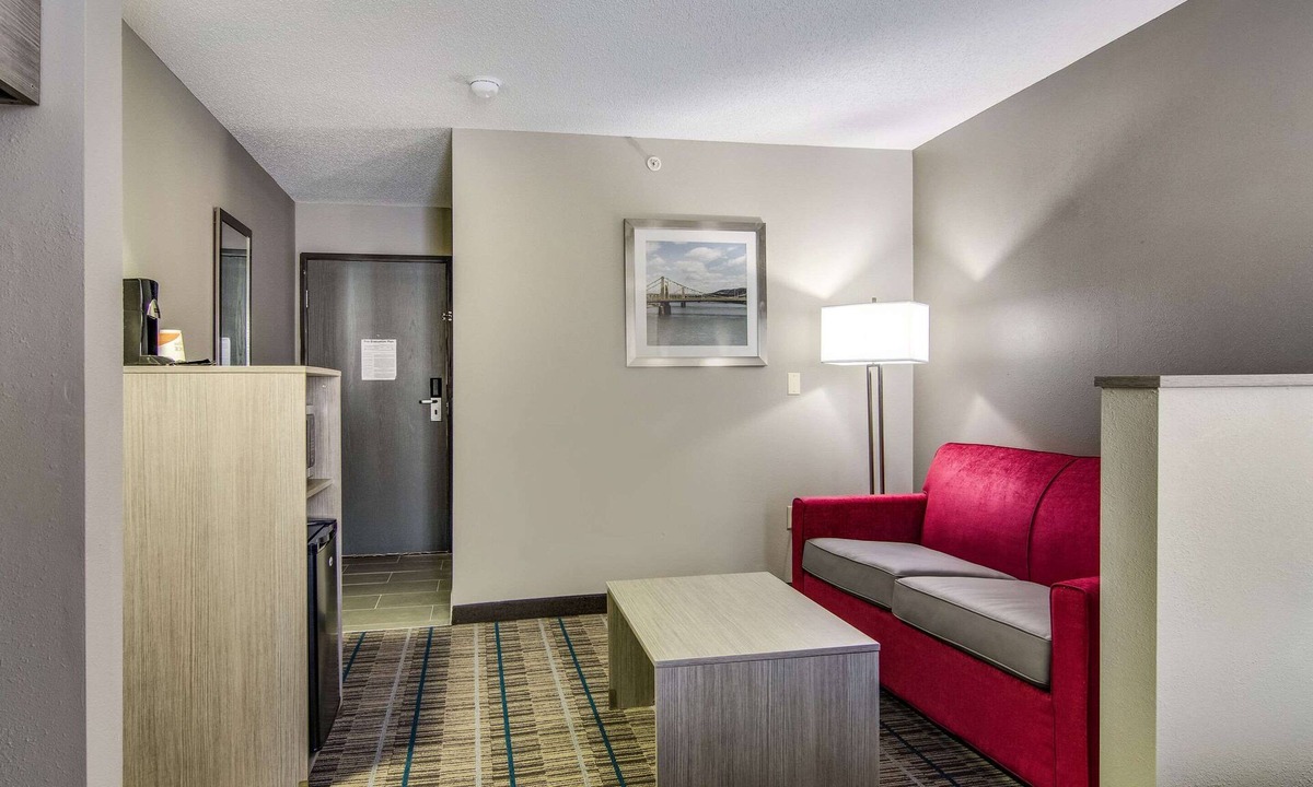 Mercer Hotel | Quality Inn & Suites Grove City - Outlet Mall