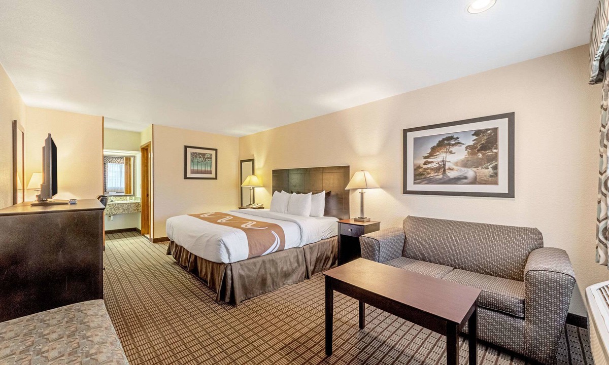 Three Rivers Hotel | Quality Inn Three Rivers
