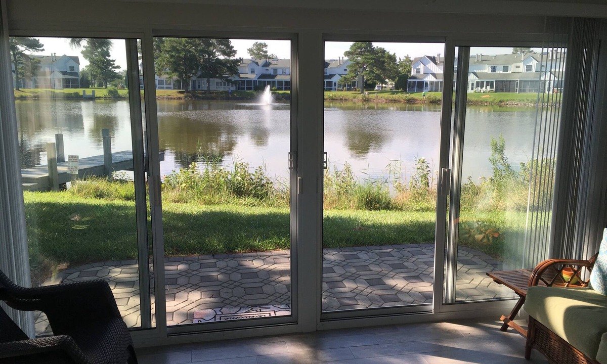 Selbyville House | Quiet and Relaxing End Unit Townhouse with Lakefront View