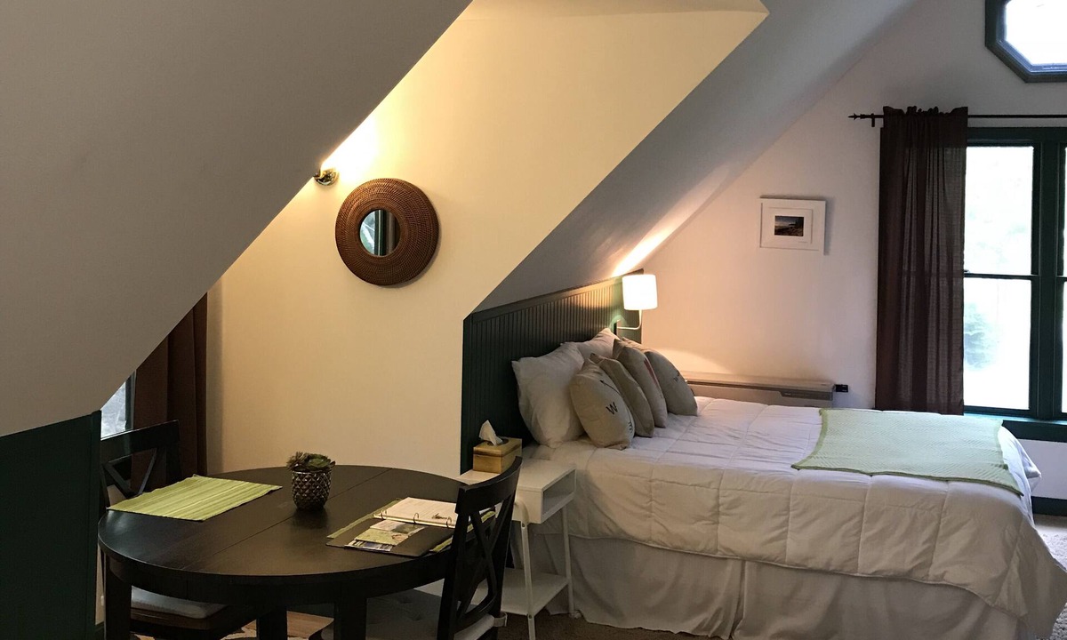 Bar Harbor Apartment | Relaxing efficiency apartment in Bar Harbor on 2 acre of woods