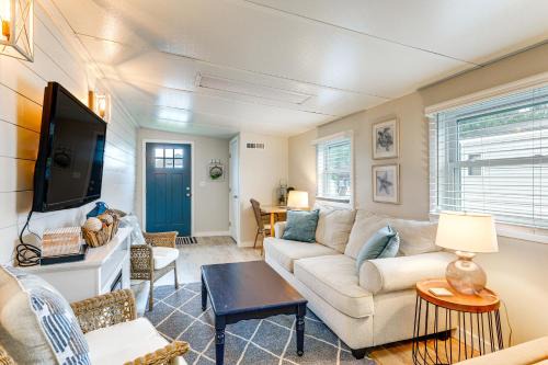 Ocean Pines House | Relaxing Family Getaway, Quiet Area Mins from OC