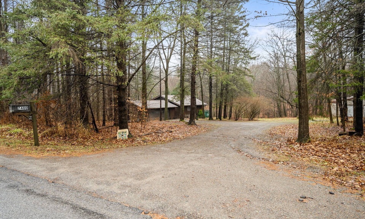 Scottsburg Cabin | Remote cabin in the woods