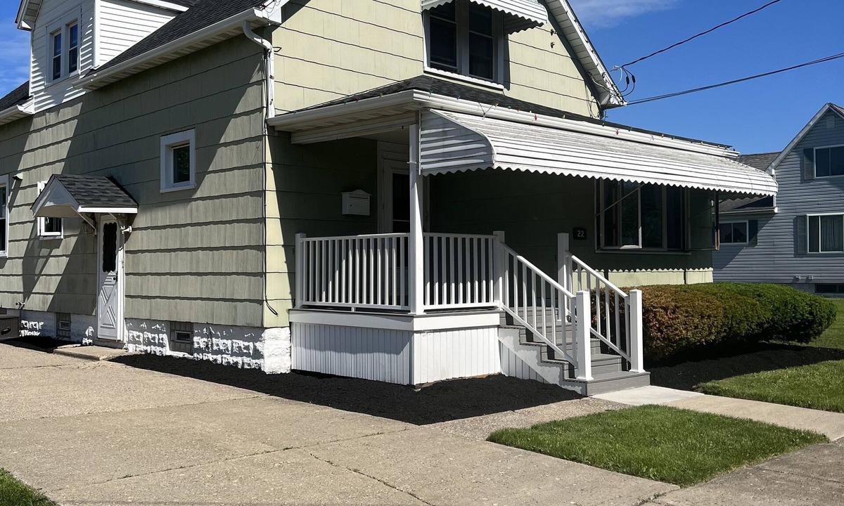 Depew House | Right in the village of depew on the center of the solar eclipse line