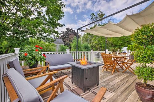 Rockland House | Rockland Home w/Deck 5 Mins to Historic Downtown!