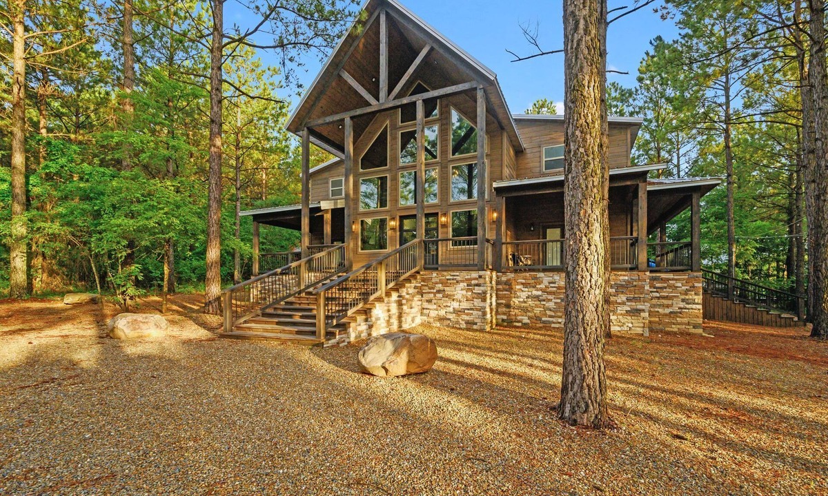 Hochatown Cabin | # Rosé All Day # Luxury Broken Bow Cabin with Four King Suites, Huge Game Loft