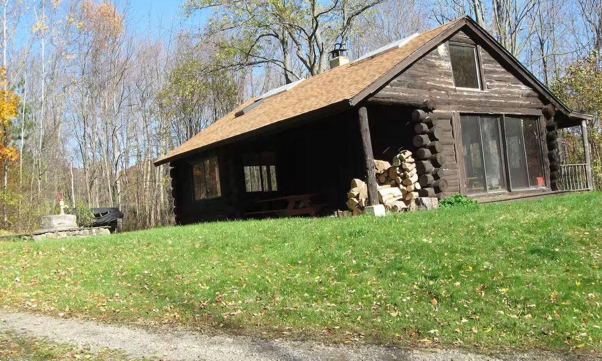 Richford Cabin | Round Top Retreat, Rustic Cabin