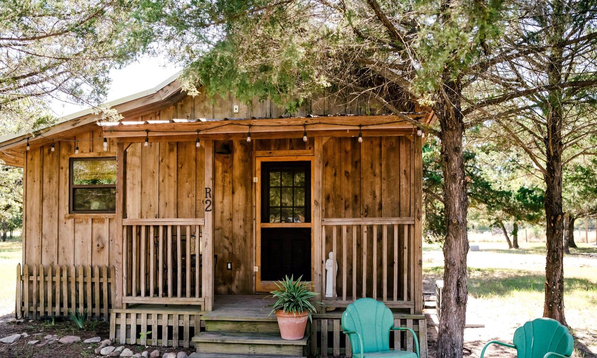 Ledbetter Cabin | Round Top Royale R.2 - 6 miles from Round Top!