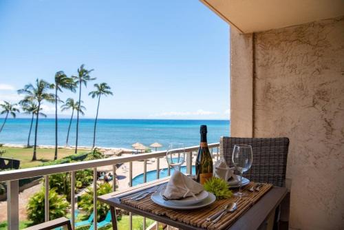 Kahana House | Royal Kahana 317 · RK 317 Remodeled BeachFront Studio w Ocean Vi