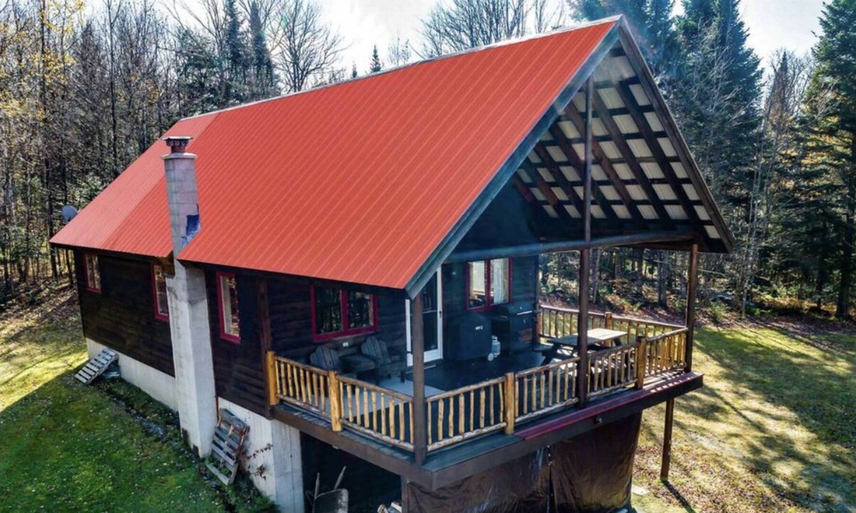 Pittsburg Cabin | Rustic cabin in Pittsburg NH with direct trail access & plenty of parking!!
