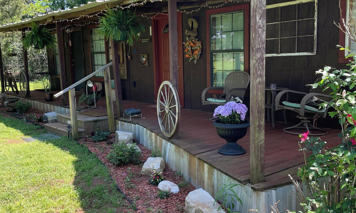Rusk Cabin | Rustic ranch retreat with access to private saltwater pool.