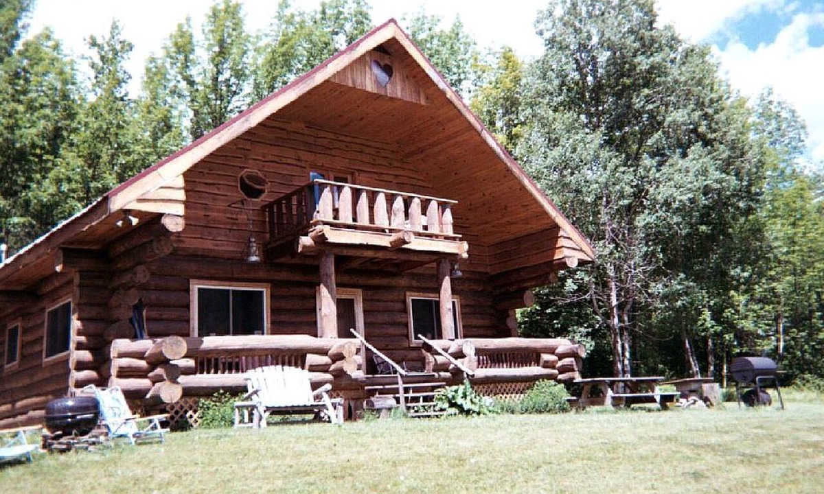 Jefferson Cabin | Rustic Ski Log Cabin for Six People with Outdoor Fire Pit near the Catskill Mountains