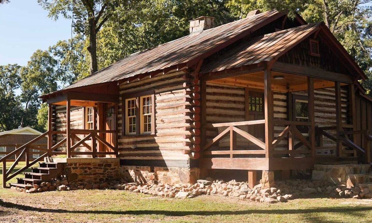 Stone Mountain Cabin | Rustic Southern Cabin Near Stone Mountain Park Cozy & Peaceful