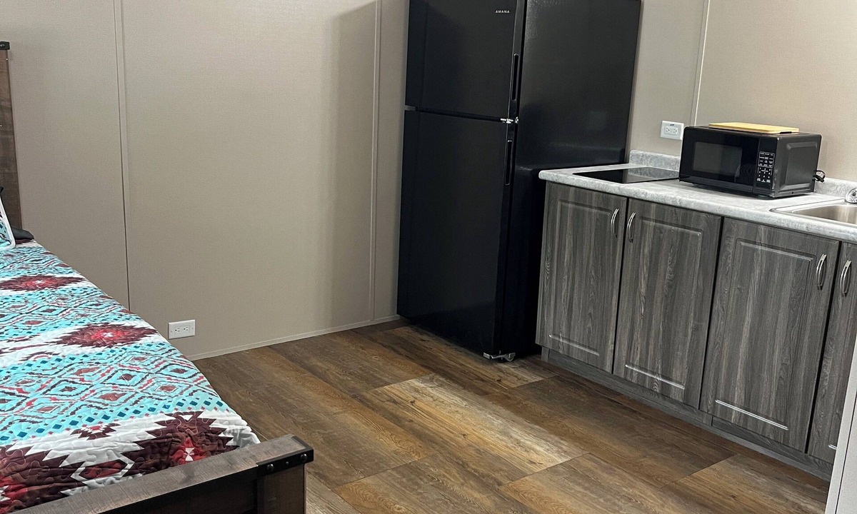 Sweeny Apartment | Rustic studio with AC and big screen tv in wonderful Sweeny