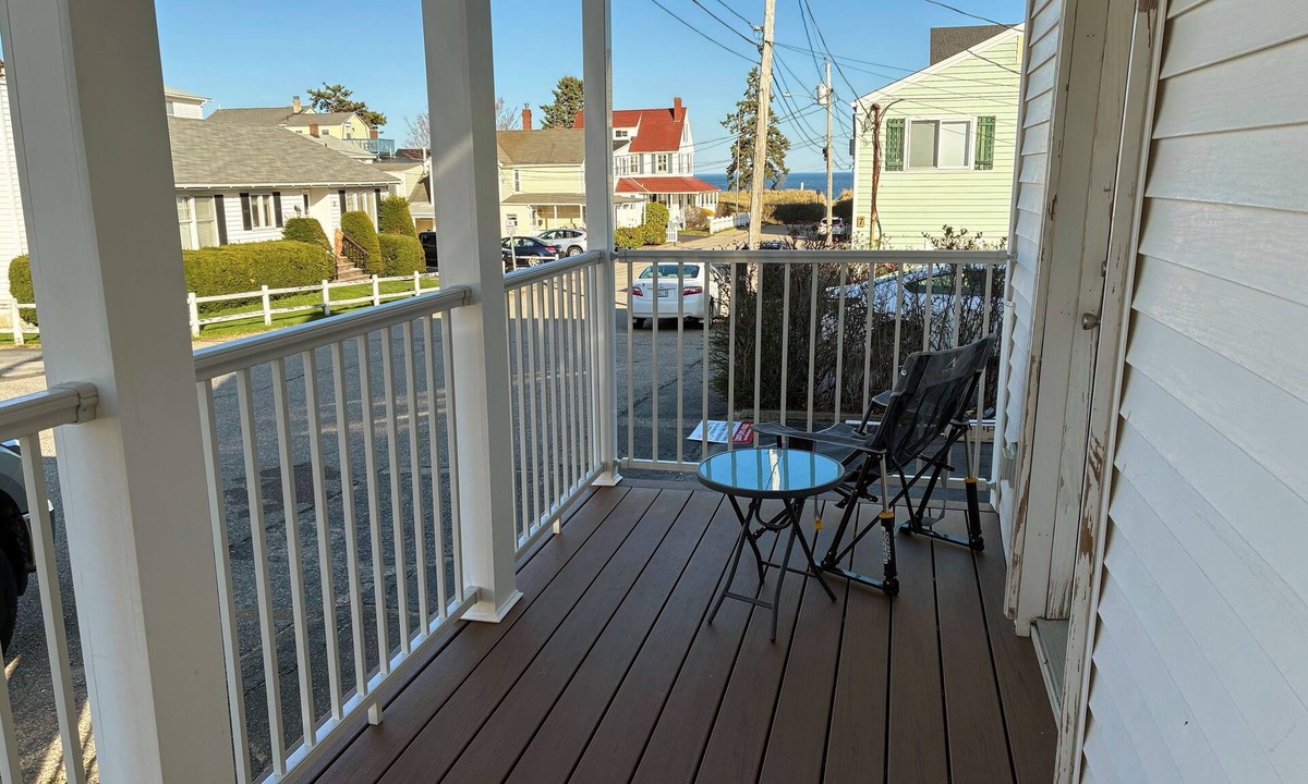 Old Orchard Beach Condo | Salty Air Suites, B: Easy to walk in, One level, 3 beds, ocean views.