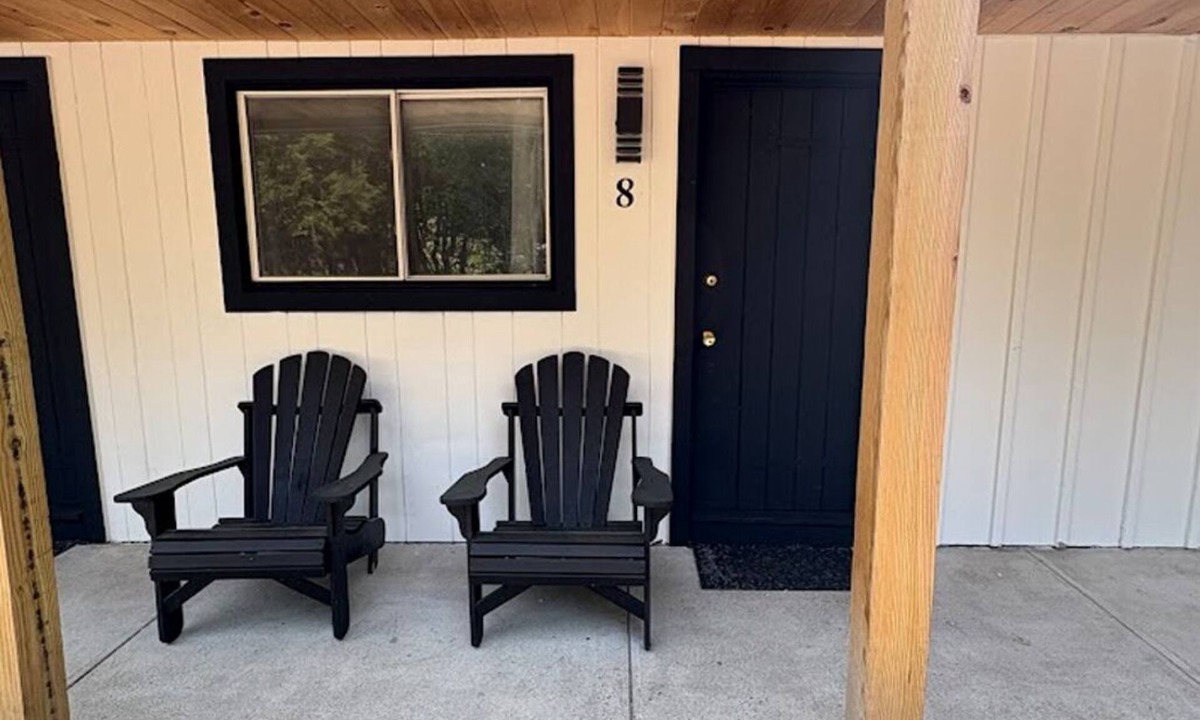 Saratoga Springs Apartment | Saratoga Garden Motel - Room 8