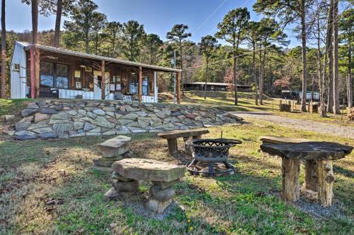 Clayton House | 'Sardis Serenity' 1 BR Clayton Cabin w/Lake View