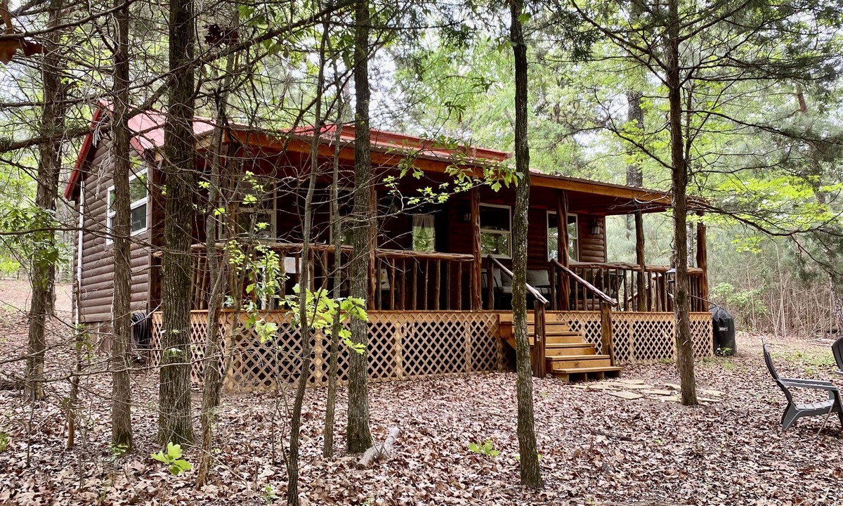Quitman Cabin | SHADY CEDAR LOG CABIN: Spiritual Retreat & Country MicroResort, Rest&Restoration