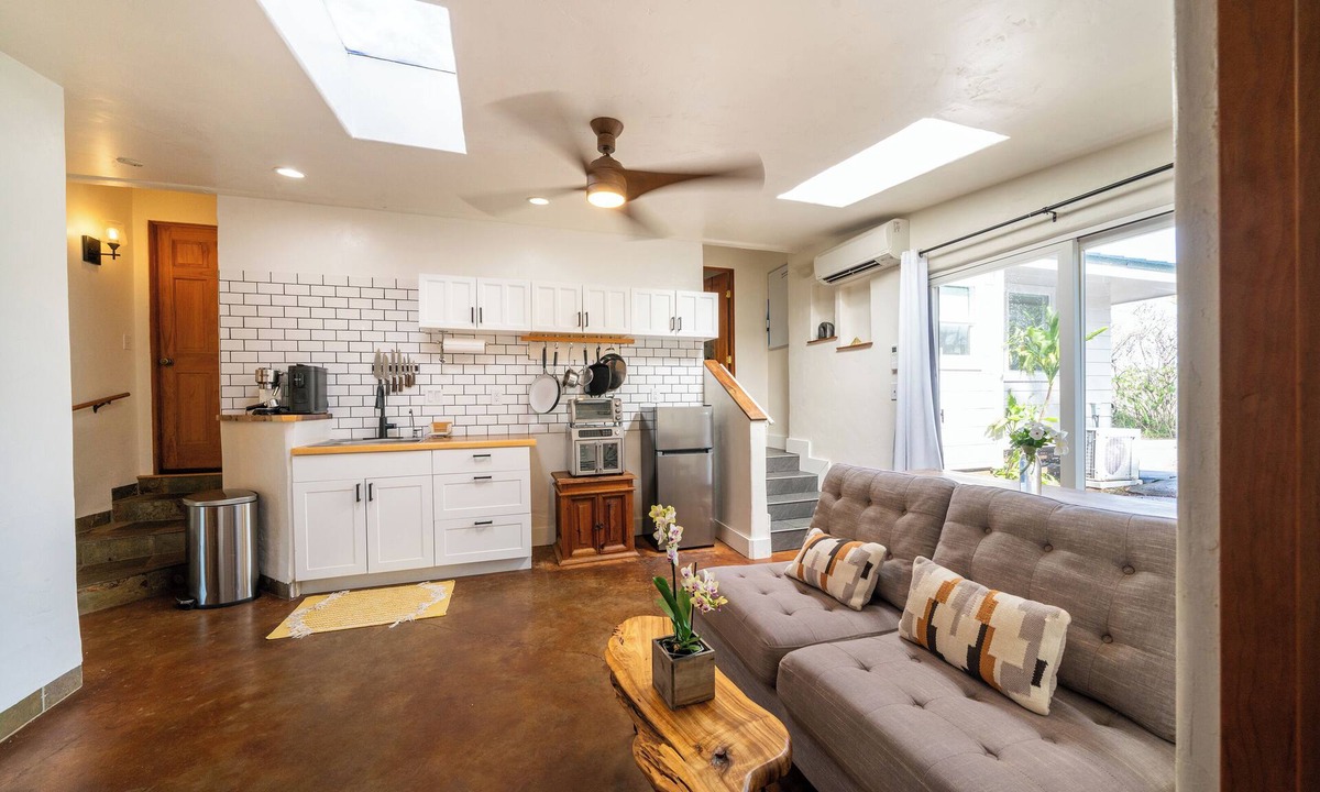 Kuau Cottage | Shaka Shack Maui Ideal Paia location! Clean Bright 2 bedroom 1 bath ohana-AC