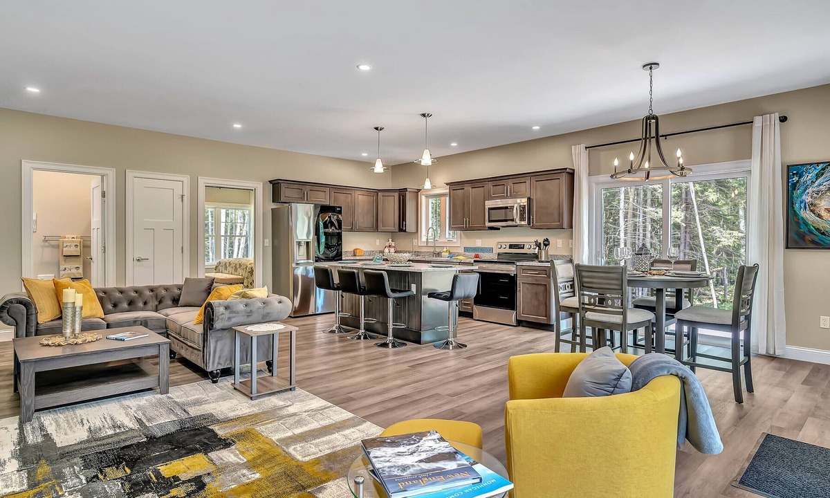 Bayville Apartment | Shipbuilder’s Retreat sleeps 6, 5 minutes to Harbor