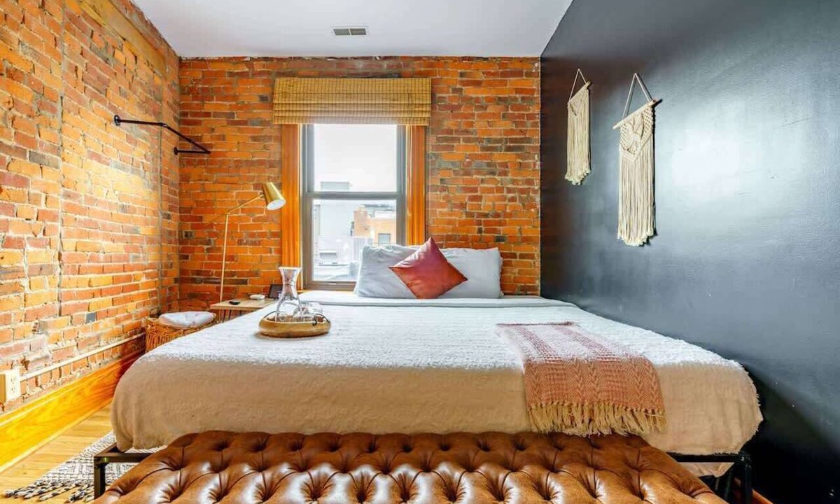 Italian Village House | Short North/Downtown | Right on High St | Walk to Convention Ctr | 5.8K+ Reviews