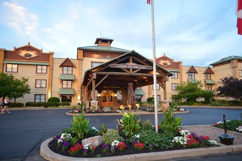 Corfu Hotel | Six Flag's Darien Lake