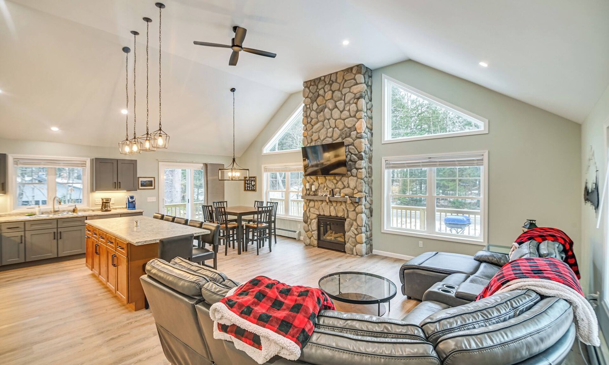 West Bridgton House | Ski, Swim, Kayak, Fish & Boat! Fam Bridgton Home