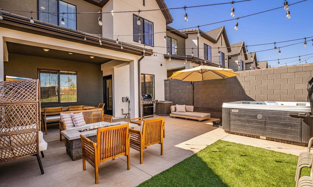 St. George House | Skyline 1678, Hot Tub, Garage Game Room, Wii, Community Amenities