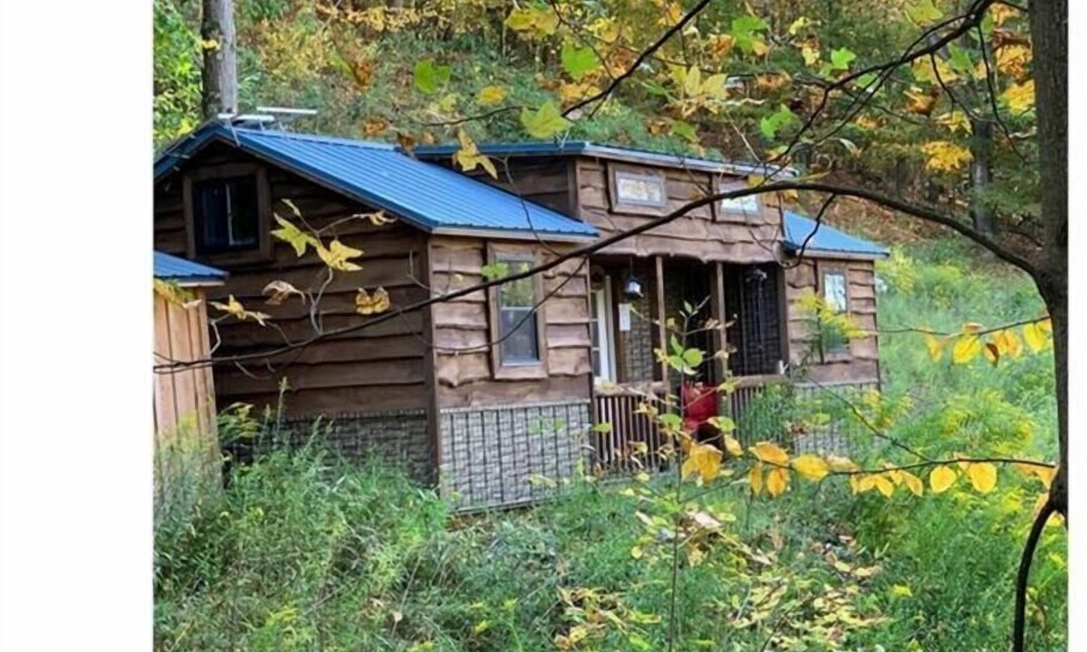 Elmora Cabin | Soothing 1-bedroom cabin in Elmora perfect for a relaxing getaway