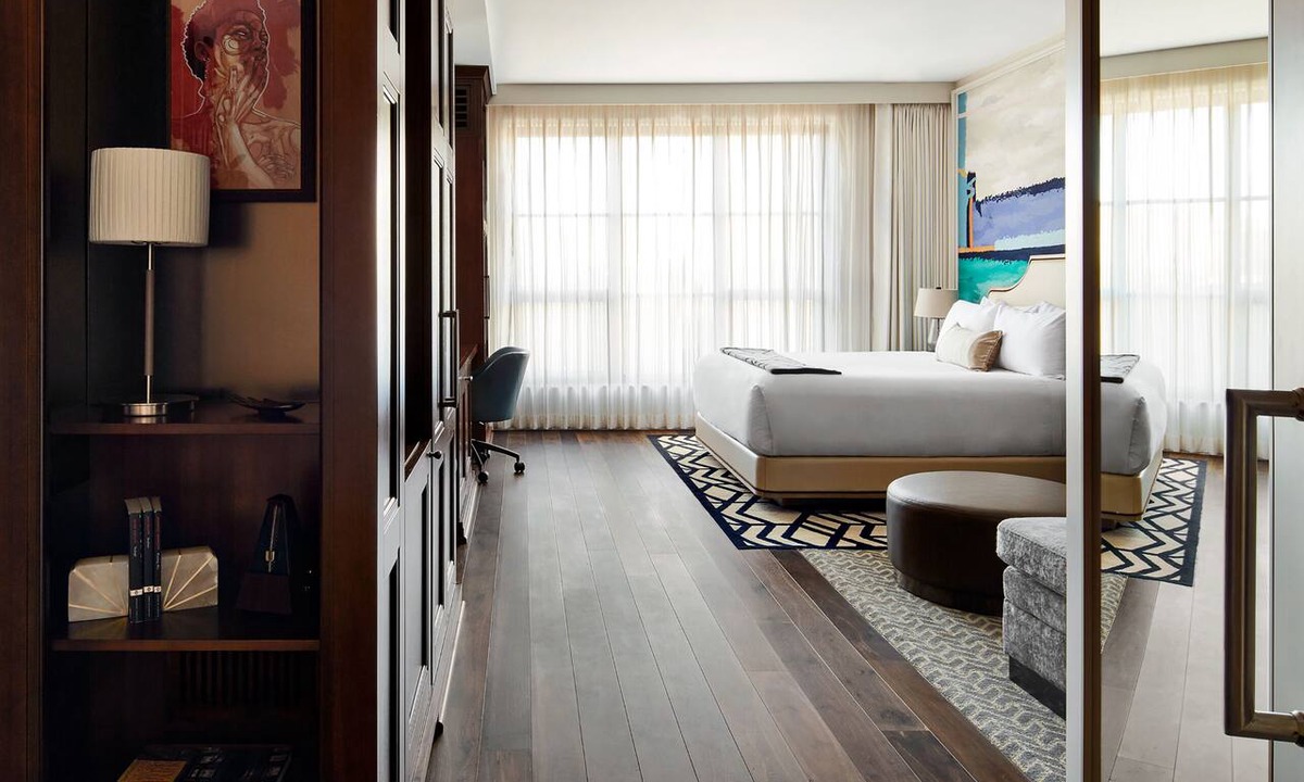 Hyde Park Hotel | Sophy Hyde Park