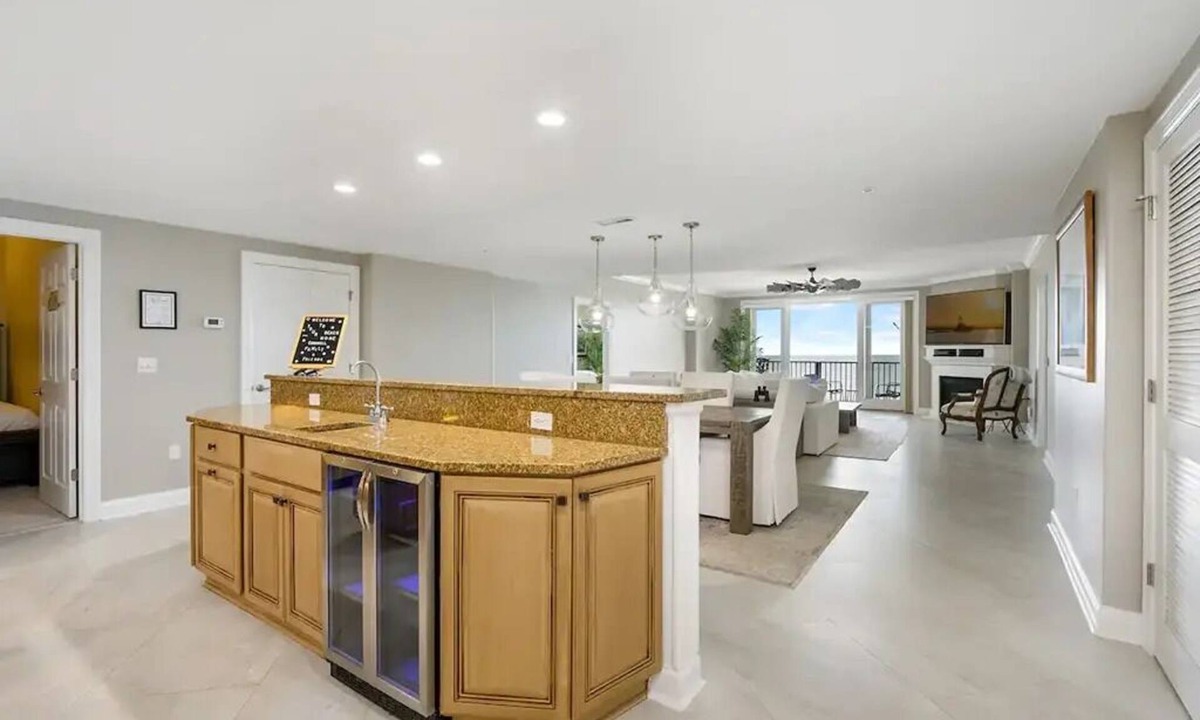 Ocean City House | SOUTH BEACH 601 ULTRA LUXURIOUS BOARDWALK GYM IN/OUT POOL