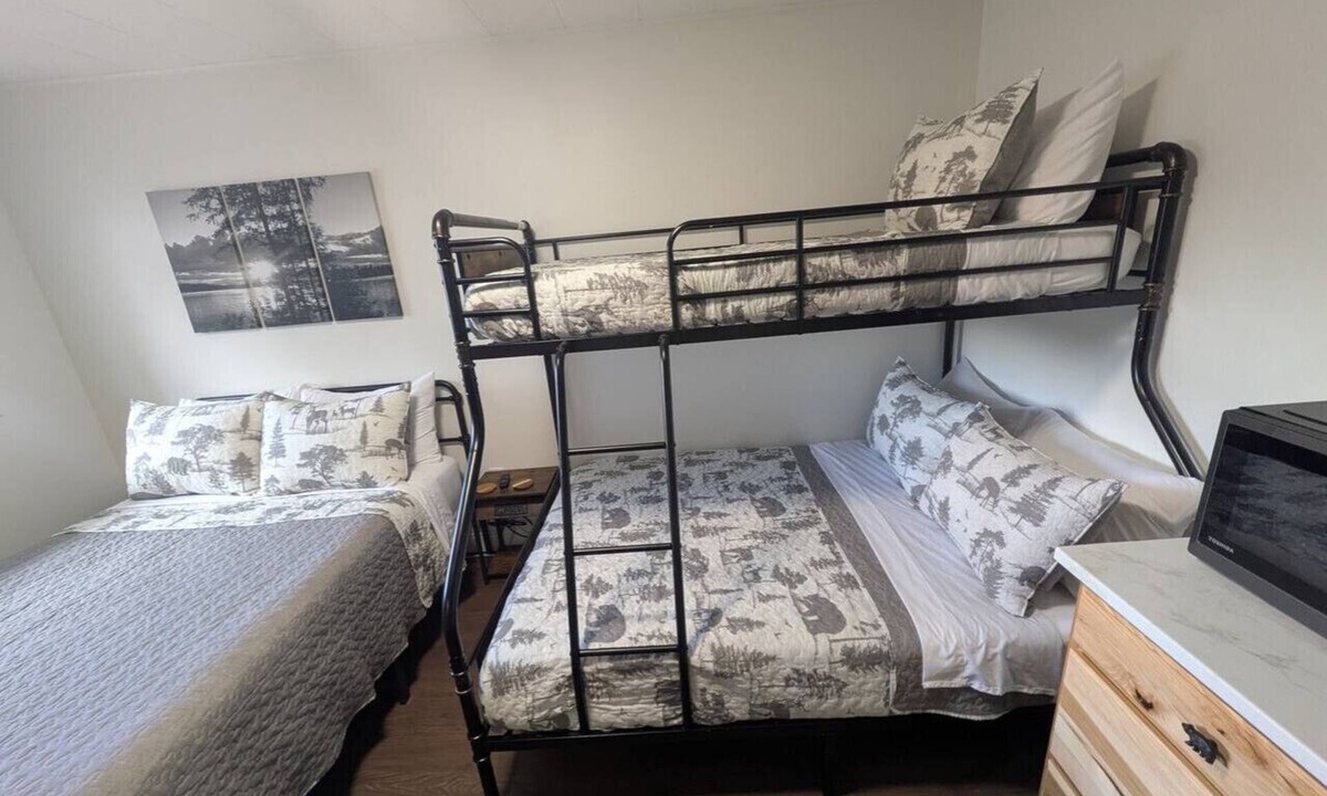 Canaan Apartment | South of the Border VT Room 5