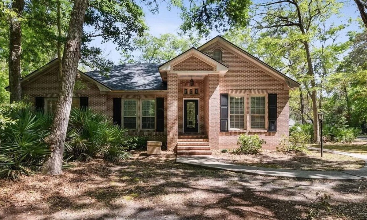 St. Marys House | Southern Hospitality at its best in charming St. Marys