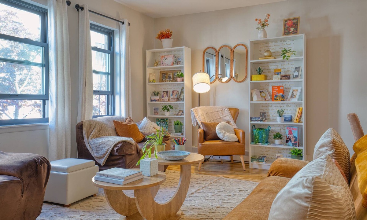 Ditmas Park House | Spacious 3BR in Flatbush w/King Bed, 2 Queens, Fast Wifi, A/C