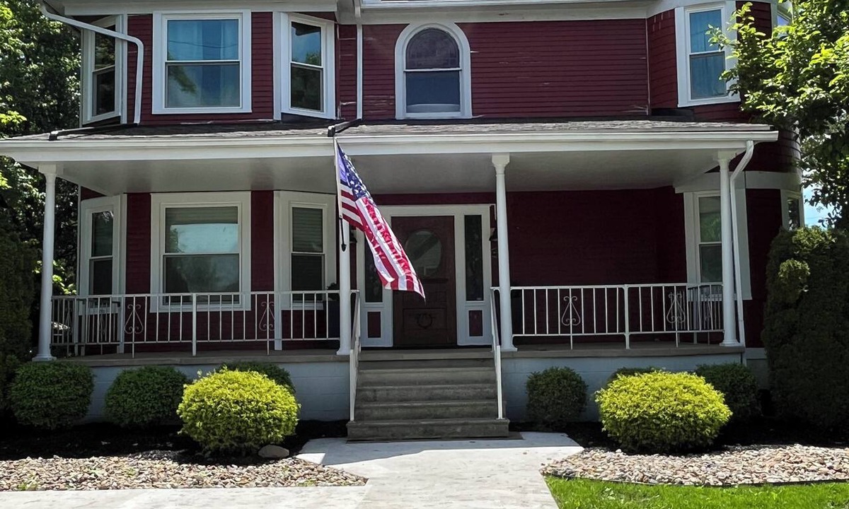 Niles House | Spacious 4-bedroom century house in Niles, Ohio. Close to many area attractions!