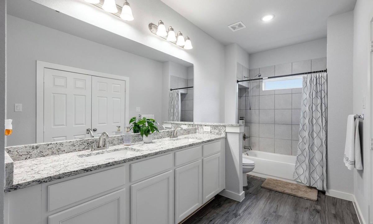 Fort Worth House | Spacious 4BR Central Fort Worth Gem