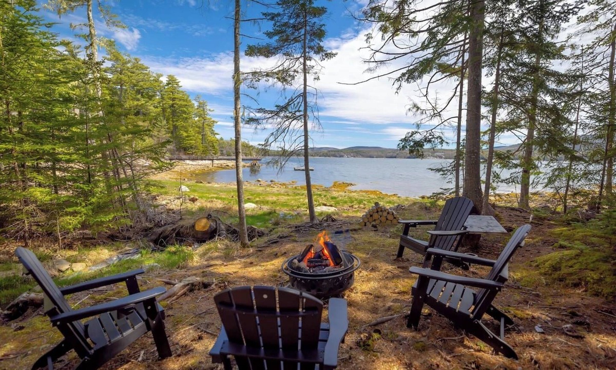 Mount Desert House | Spacious 4BR on Somes Sound! [Sound View]