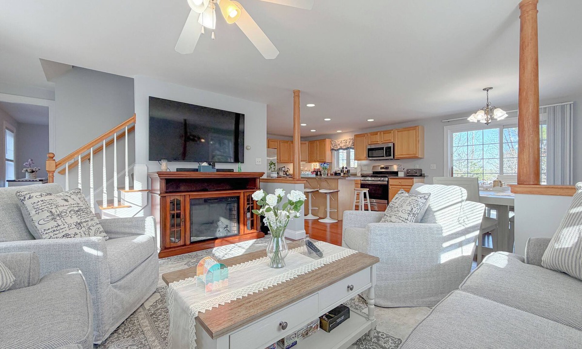 Westbrook House | Spacious 4BR Portland Retreat 4 King Beds + BBQ